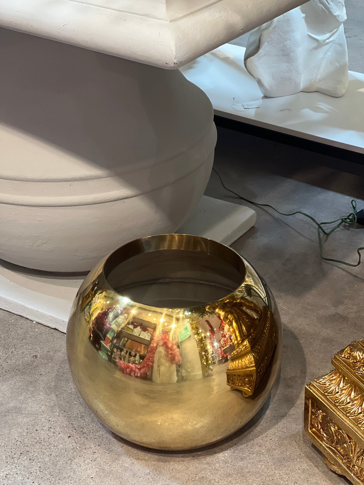 MP20074 ROUND STAINLESS STEEL POT D14x12"H