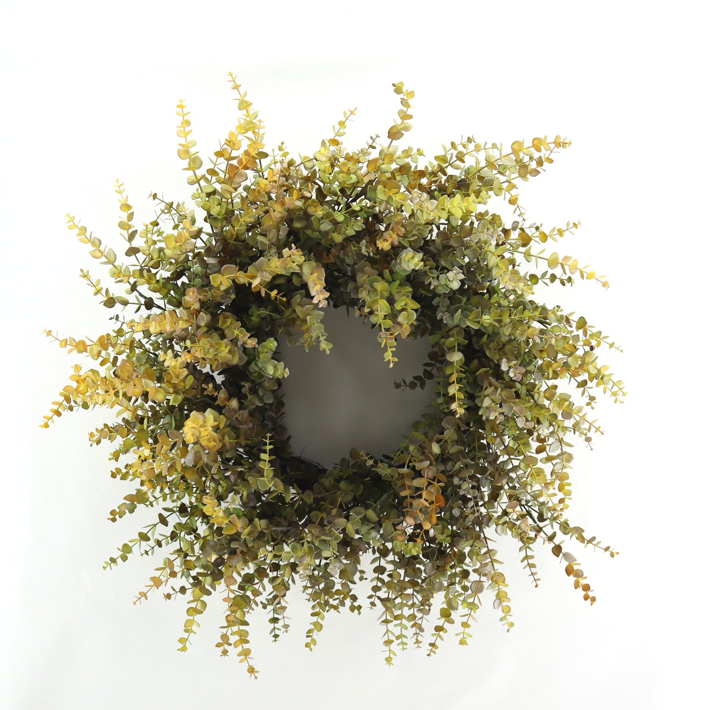 AU10087 BUTTON LVS WREATH 26"