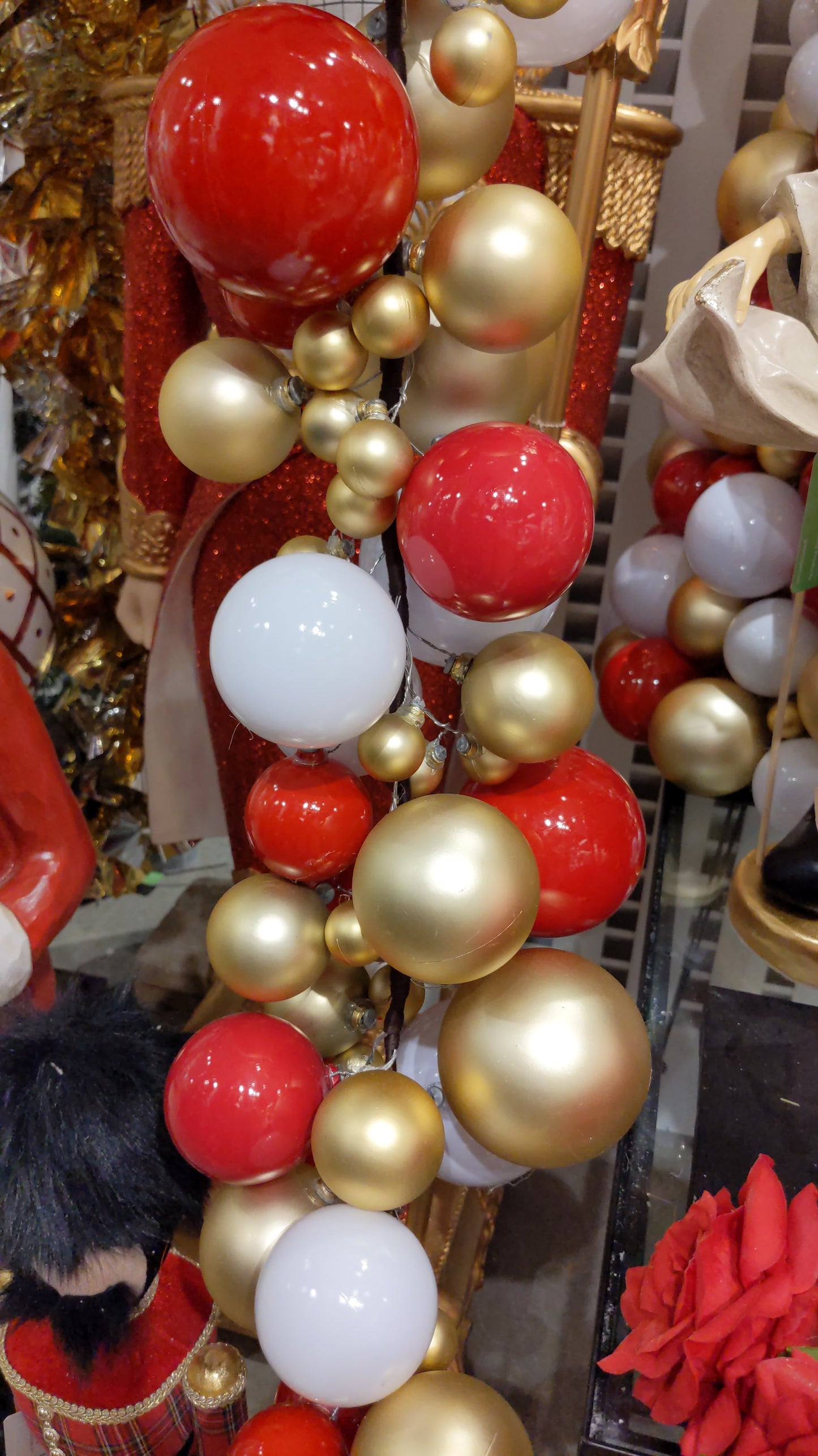 XM12631 ORNAMENT GARLAND,9'x10in