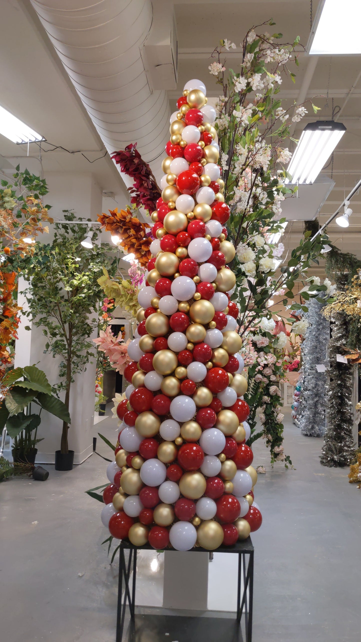 XM12637 ORNAMENT CONE TREE,7'x28in