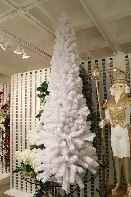 XM12242 REGULAR CUT TINSEL SLIM TR,5'x25in