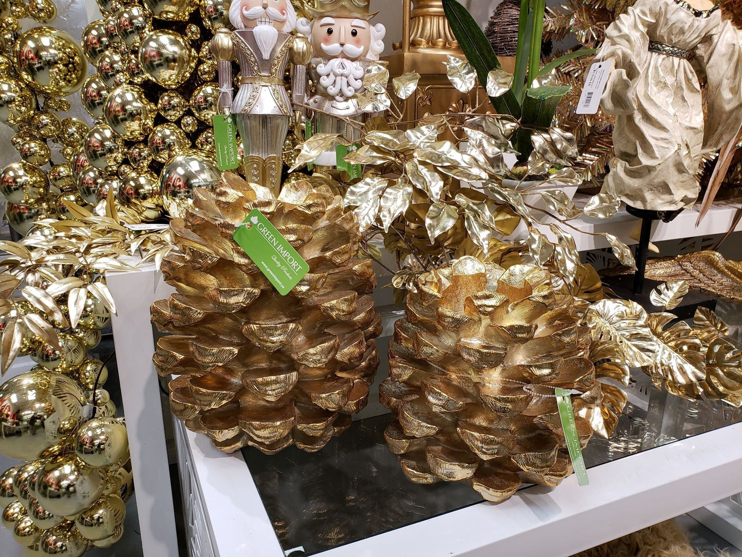 XM12391 RESIN PINECONE C-HLDR,10in-1P/2/2.2