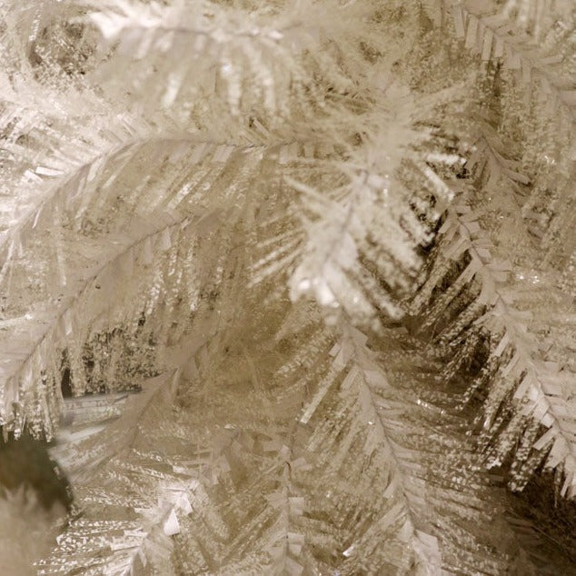 XM12624 CHUNKY CUT TINSEL SLIM 6' TREE