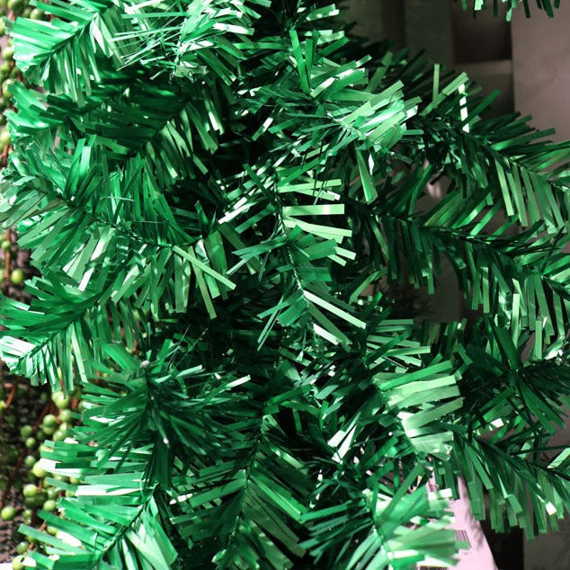 XM12624 CHUNKY CUT TINSEL SLIM 6' TREE