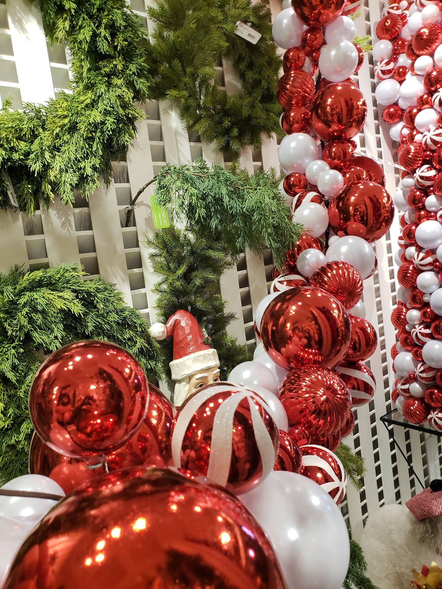 XM12631 ORNAMENT GARLAND,9'x10in