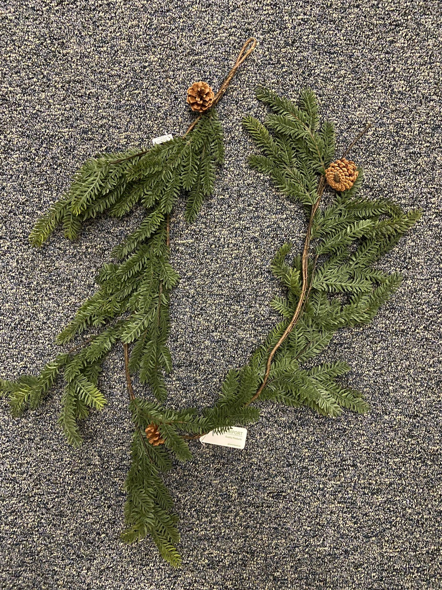 XM13551GR CYPRESS GARLAND,6'-4/16P