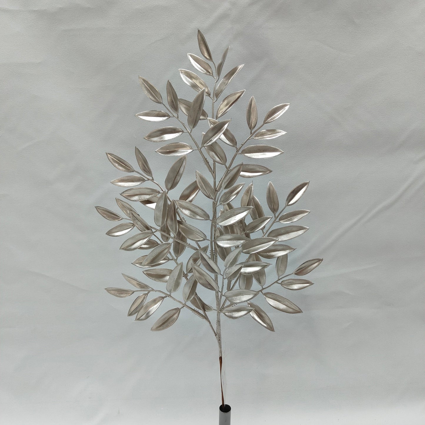 XM13606 METALLIC RUSCUS SPRAY,24"