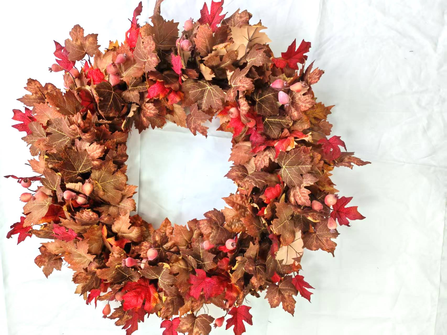 AU10132 MAPLE LEAF WREATH,36"