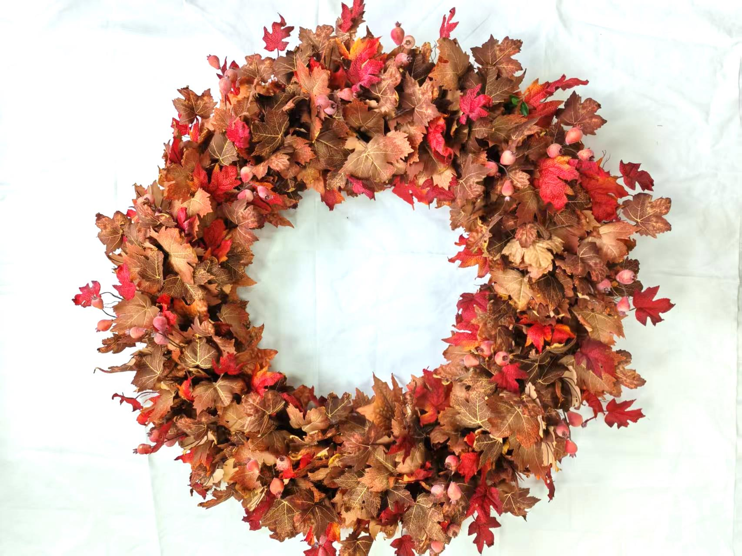 AU10133 MAPLE LEAF WREATH,48"
