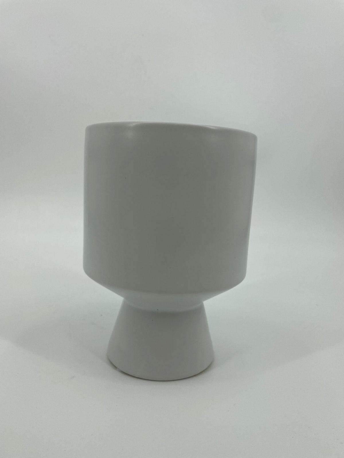 CB4001 CERAMIC CHAMPION CUP POT   D5.75x8"H