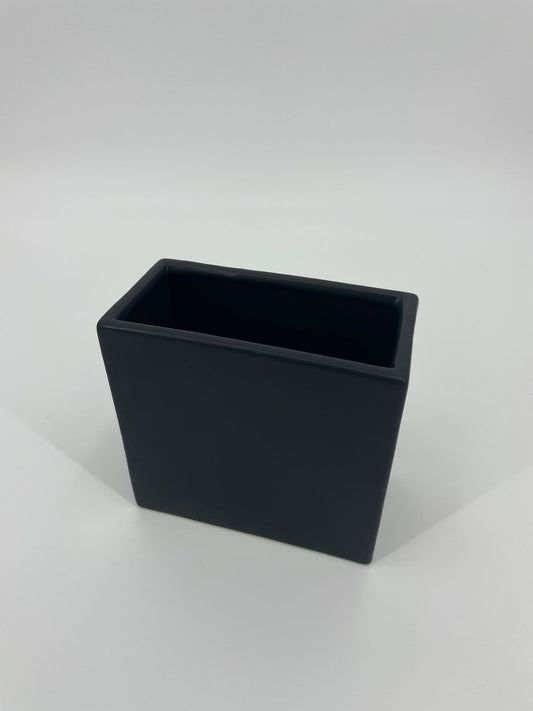 CB4006 CERAMIC RECTANGLE POT   5x3x5.5"
