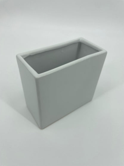 CB4007 CERAMIC RECTANGLE POT   7x3.5x6.5"