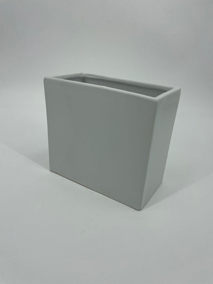 CB4008 CERAMIC RECTANGLE POT   8.5x4.5x8"