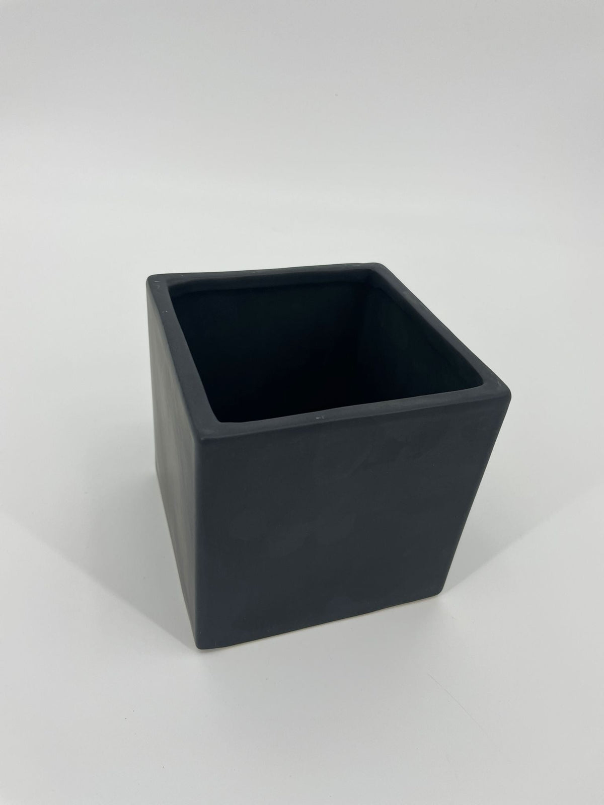 CB4015 CERAMIC SQUARE POT   5"