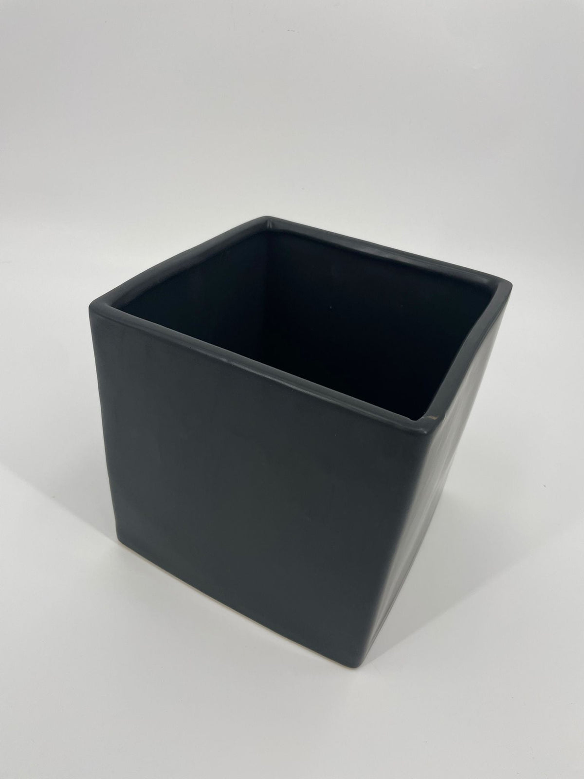 CB4017 CERAMIC SQUARE POT   8"