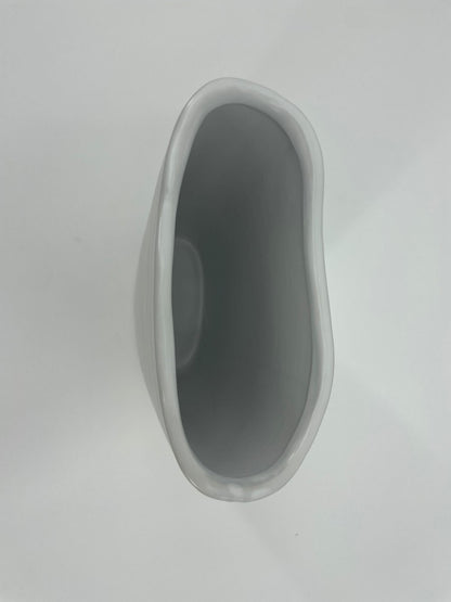 CB4018 CERAMIC TAPERED OVAL POT   D7x3.5x9"H