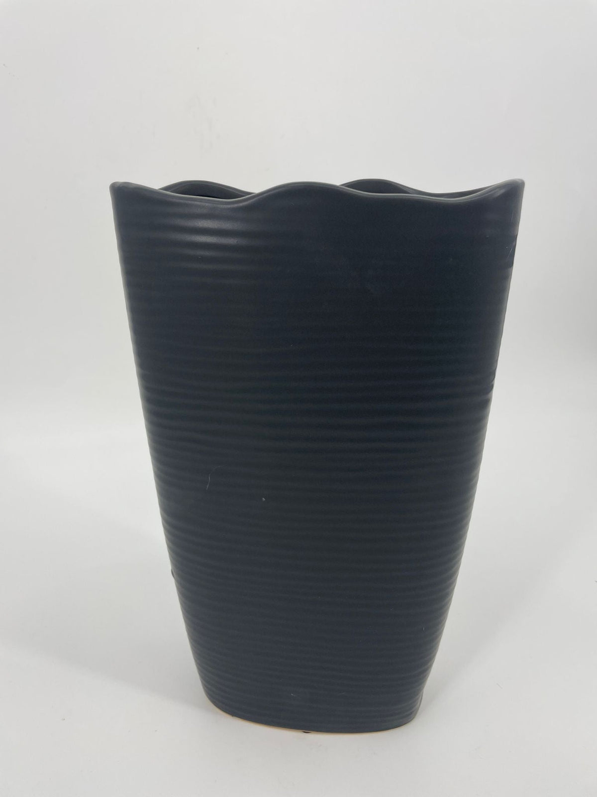 CB4019 CERAMIC TAPERED OVAL POT   D8x4x13"H