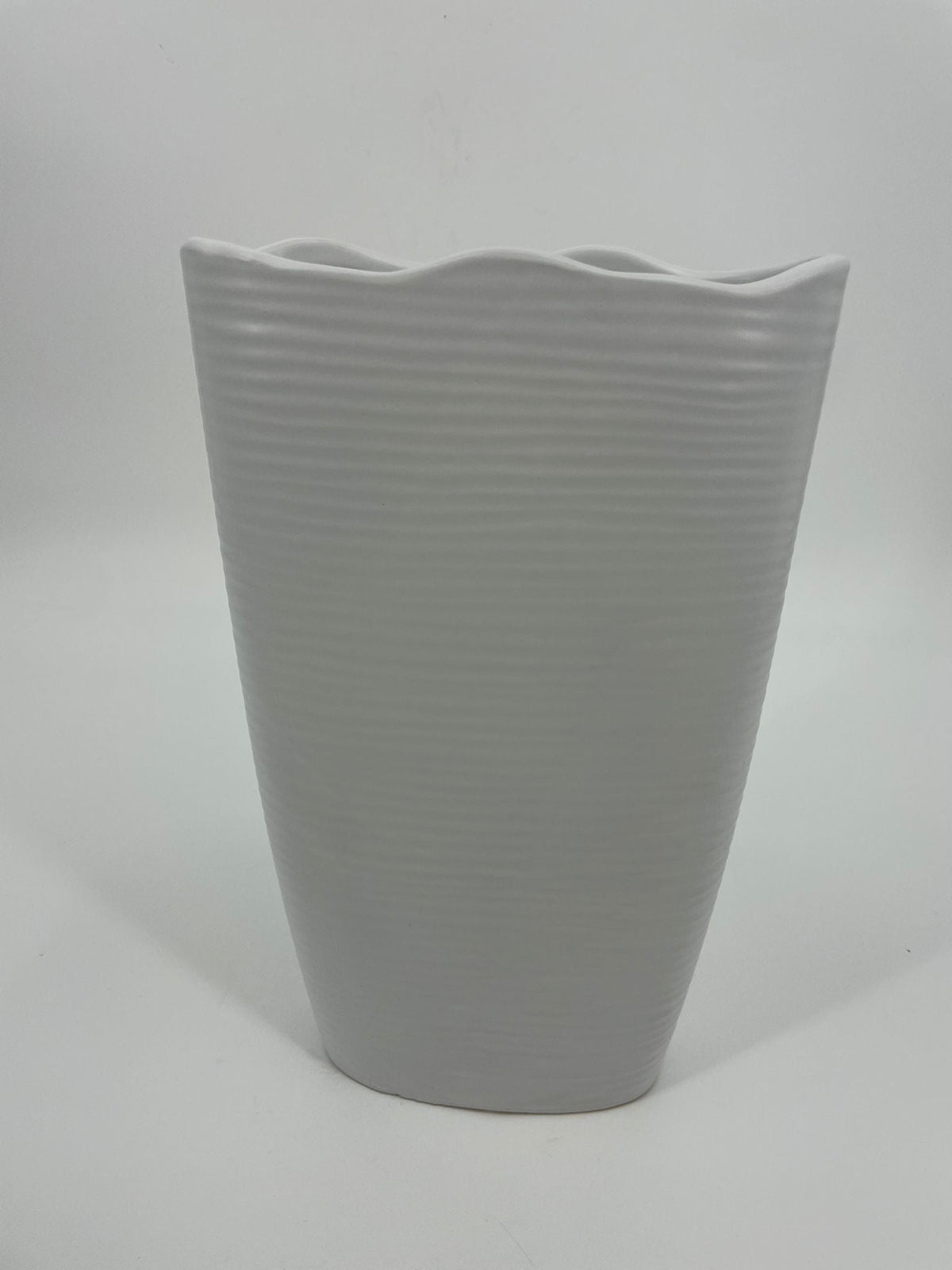 CB4019 CERAMIC TAPERED OVAL POT   D8x4x13"H