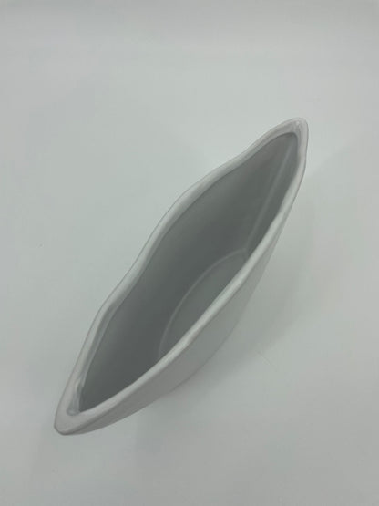 CB4020 CERAMIC TAPERED OVAL BOWL   D13x3.5x5"H