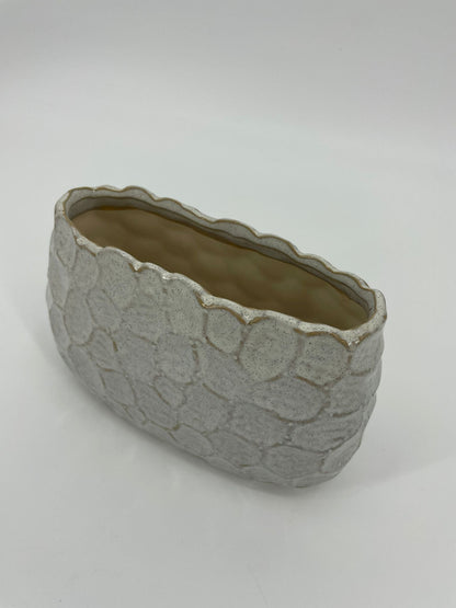 CB4023 CERAMIC LOW OVAL POT   D8.5x3.75x5.5"H