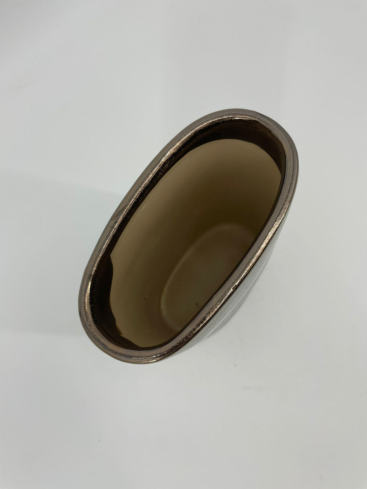 CB4025 CERAMIC OVAL POT   D6x3.5x8.25"H