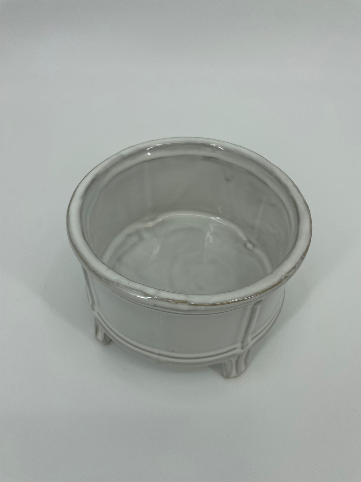 CB4041 CERAMIC LOW ROUND POT w/LEG   D6.5x4.5"H