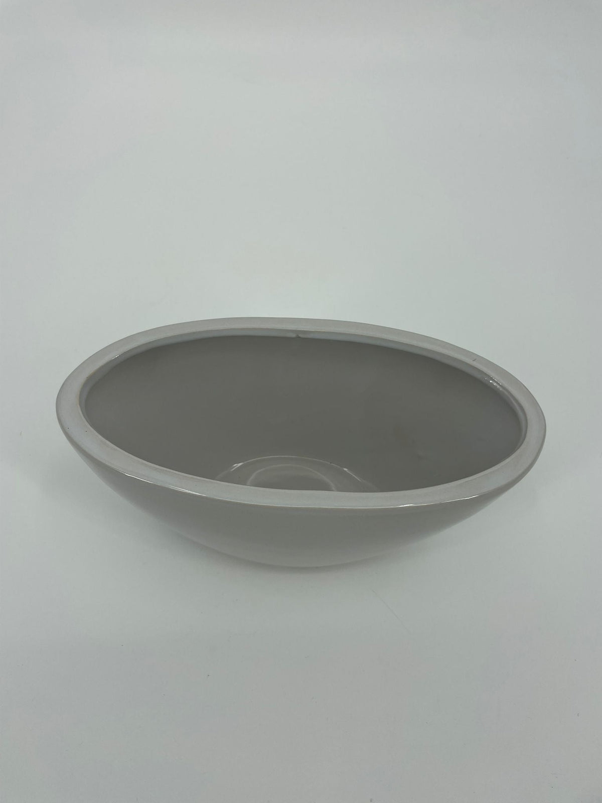 CB4054 CERAMIC TAPERED OVAL BOWL   D8.5x4x4"H