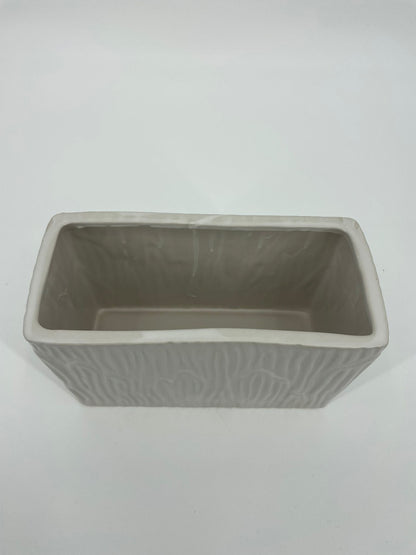 CB4056 CERAMIC RECTANGLE POT   9.5x4.5x6.5"