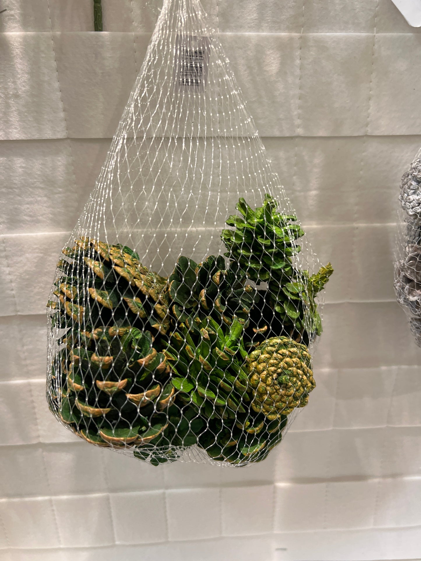 XM12416 PINECONE,200g-24BG/1.85'