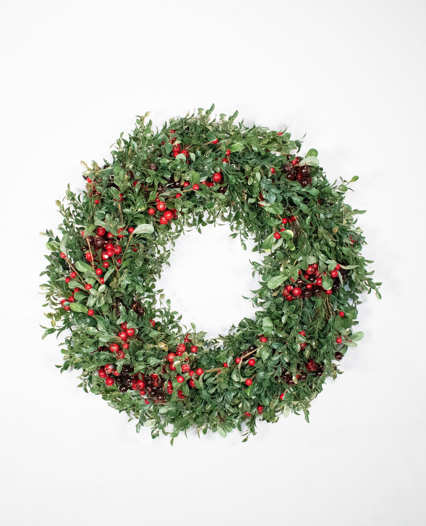 GW2167  GLT BOXWOOD/BERRY WREATH