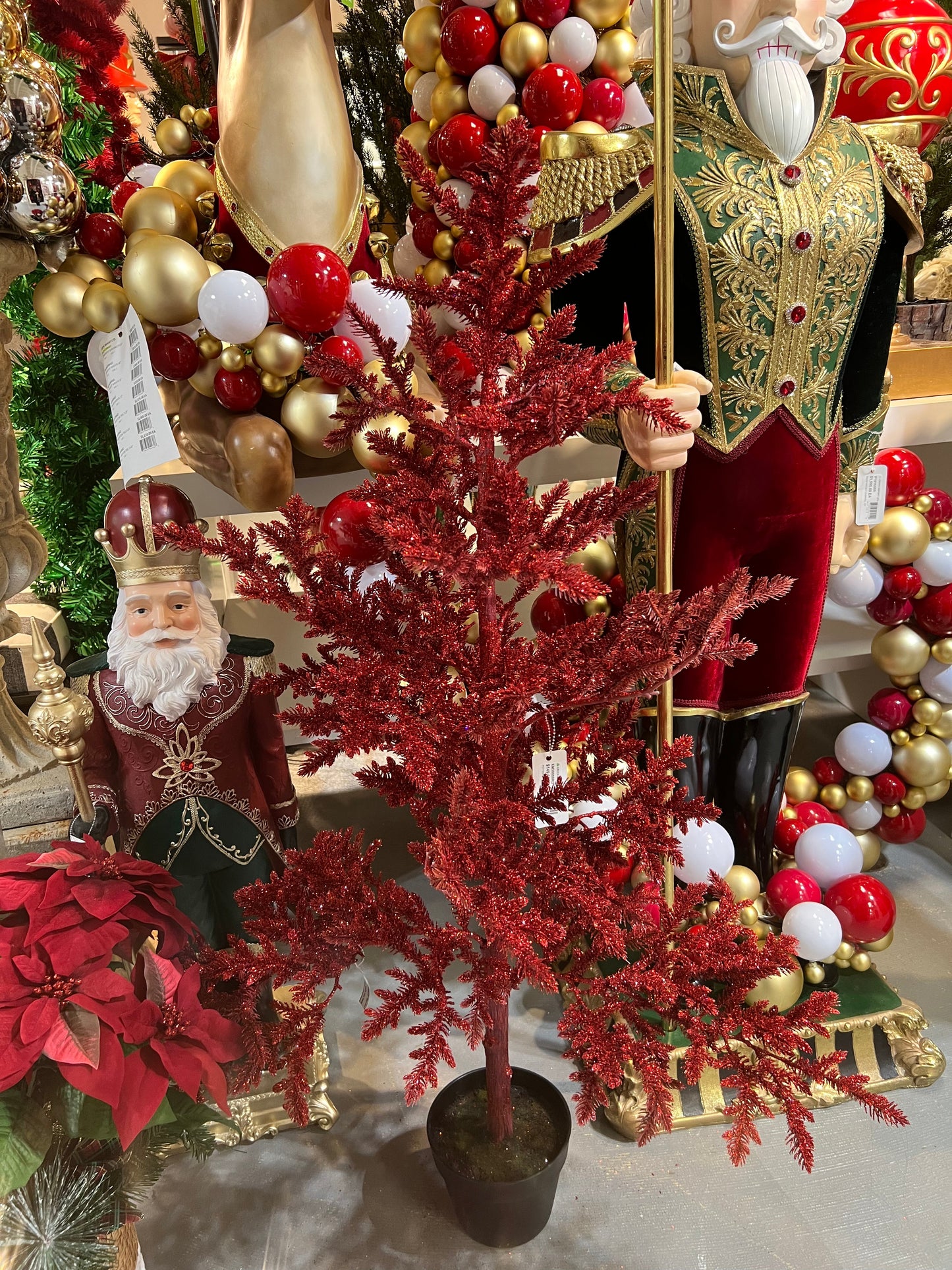 XM30050-PINE-TREE-W-BURLAP-5 POTTED GLITTERED PINE TREE, 4'