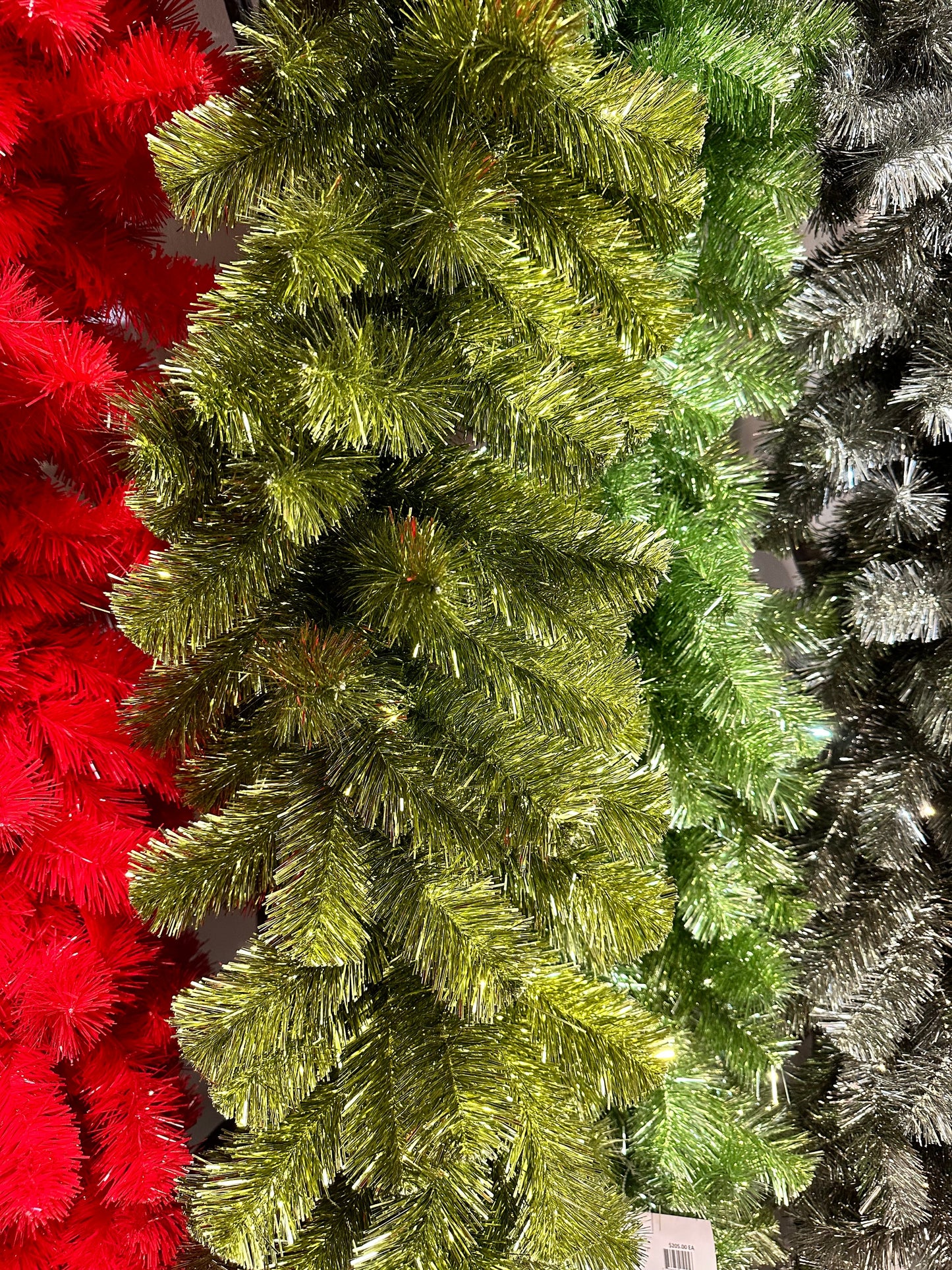 XM12243 REGULAR CUT TINSEL GARLAND,9'x12in
