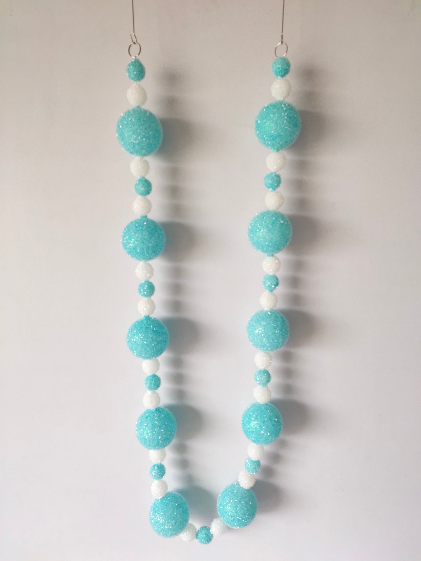 XM14643 FLOCKED BALL GARLAND,6'