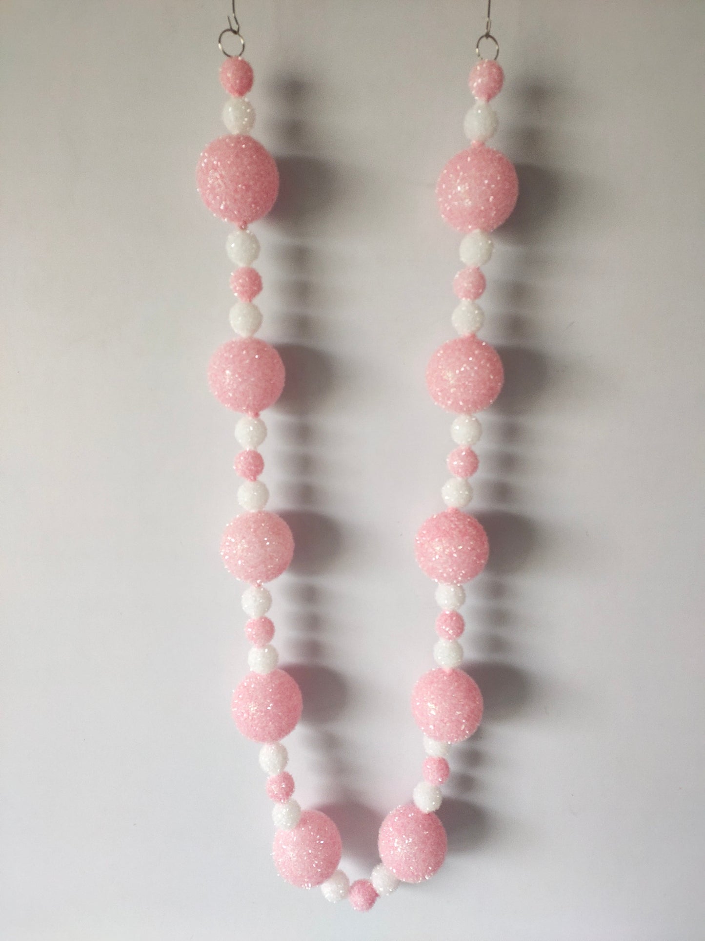 XM14643 FLOCKED BALL GARLAND,6'