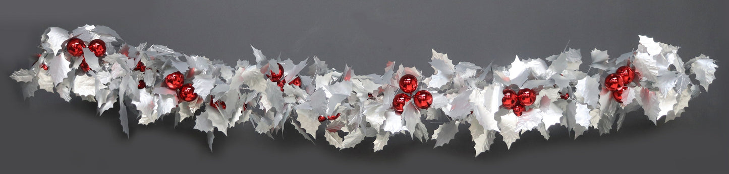 XM40143 HOLLY RED ORNAMENT GARLAND D12inx9'