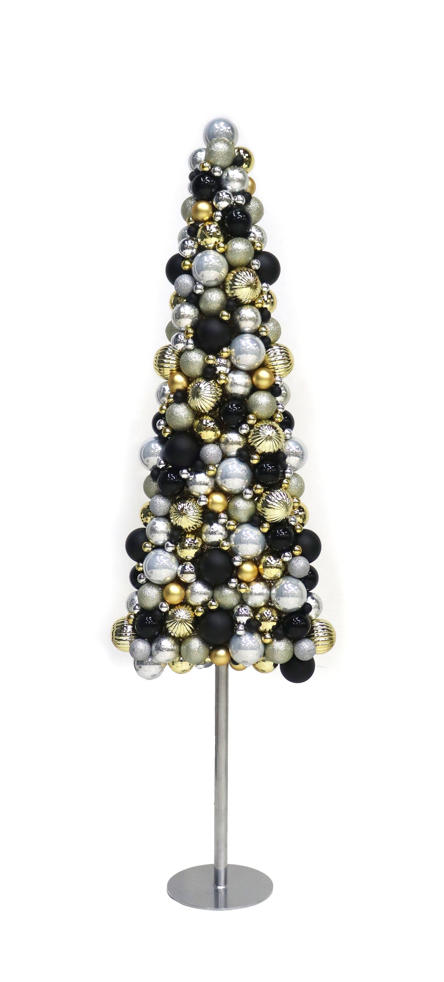 XM40152 ORN TRIANGLE TREE ON STD D24inx7'H