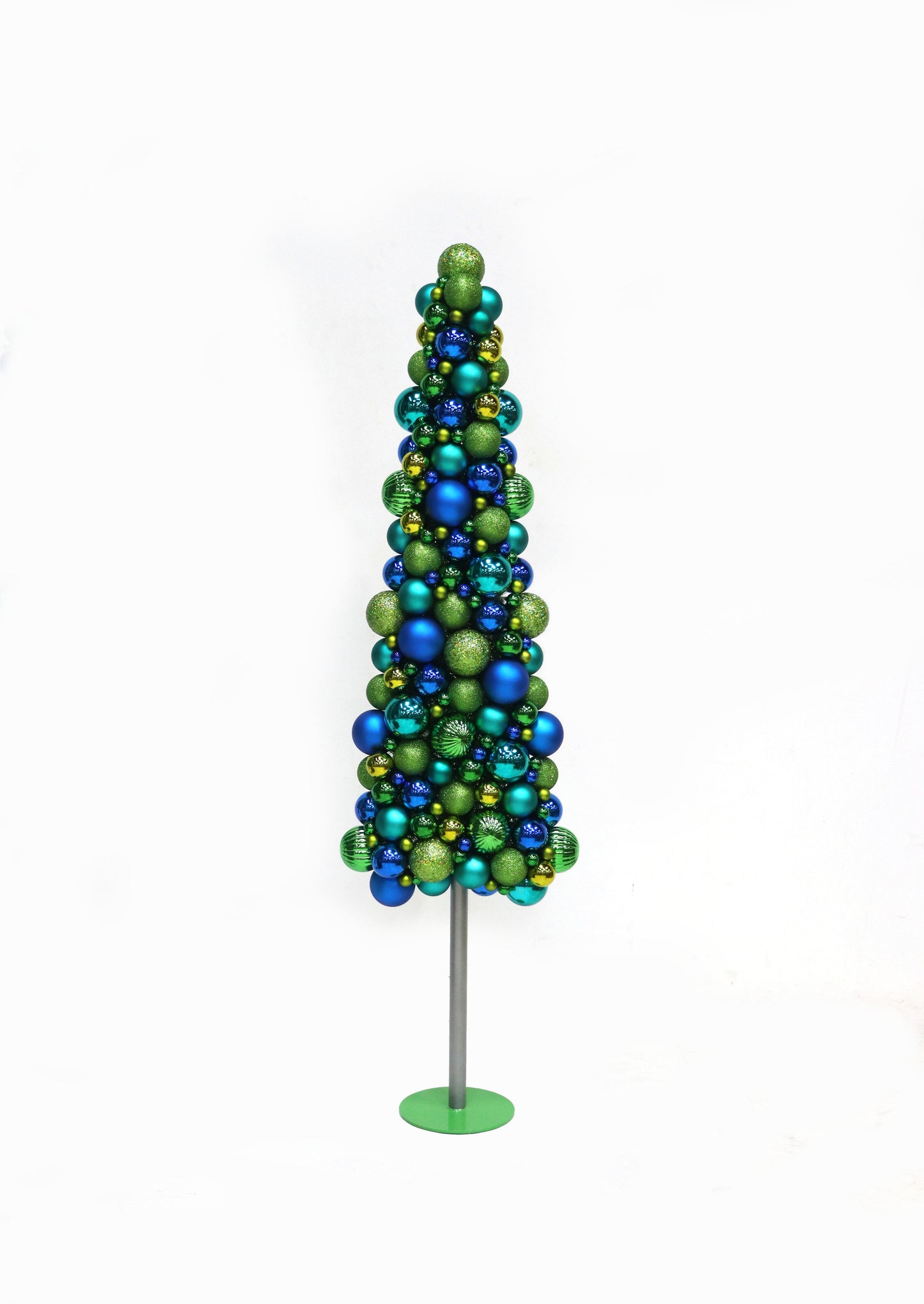 XM40153 ORN TRIANGLE TREE ON STD D20inx6'H