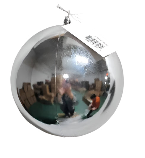 XO1010 PLASTIC ORNAMENT 6"