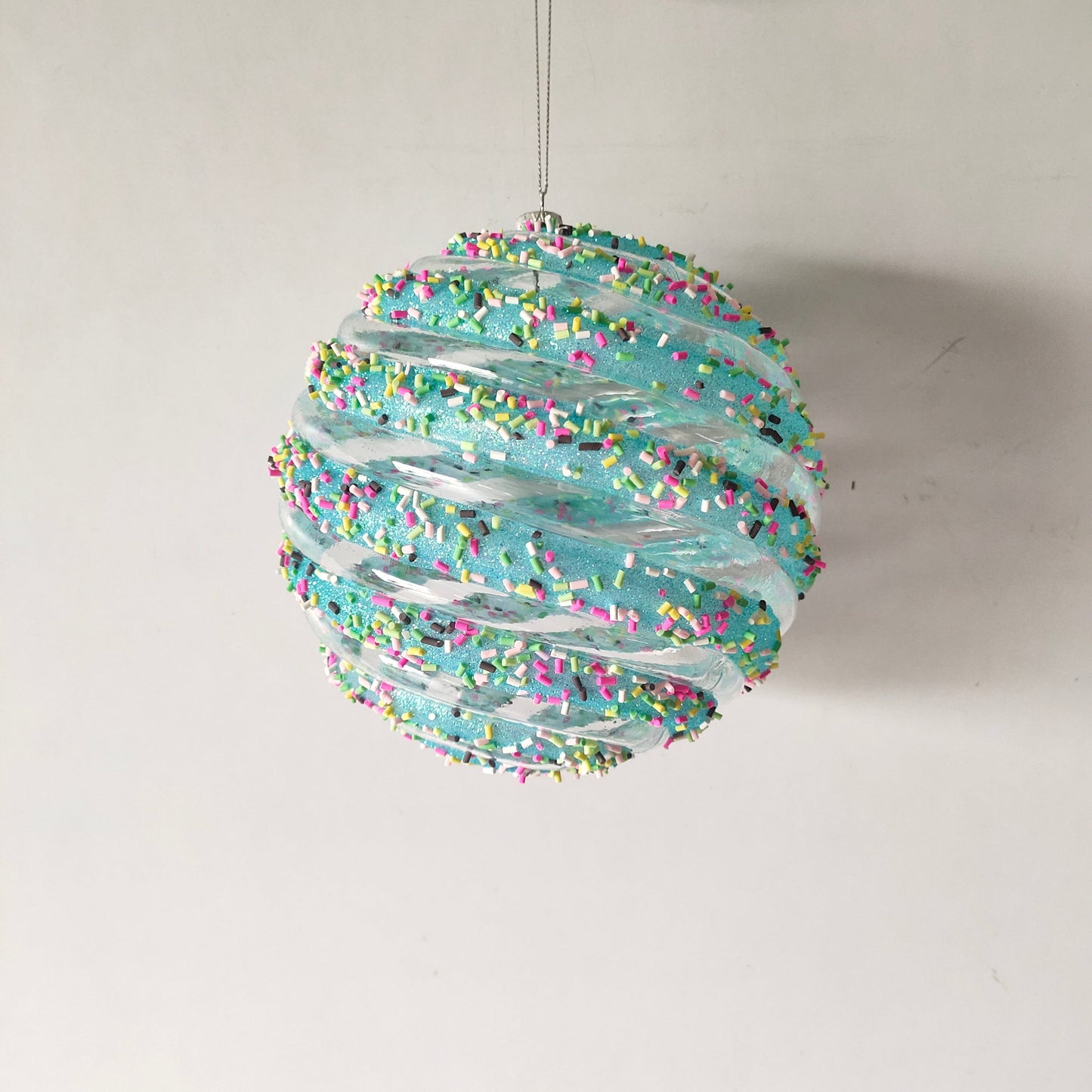 XO1113 SPIRAL BALL w/SPRINKLE,6"