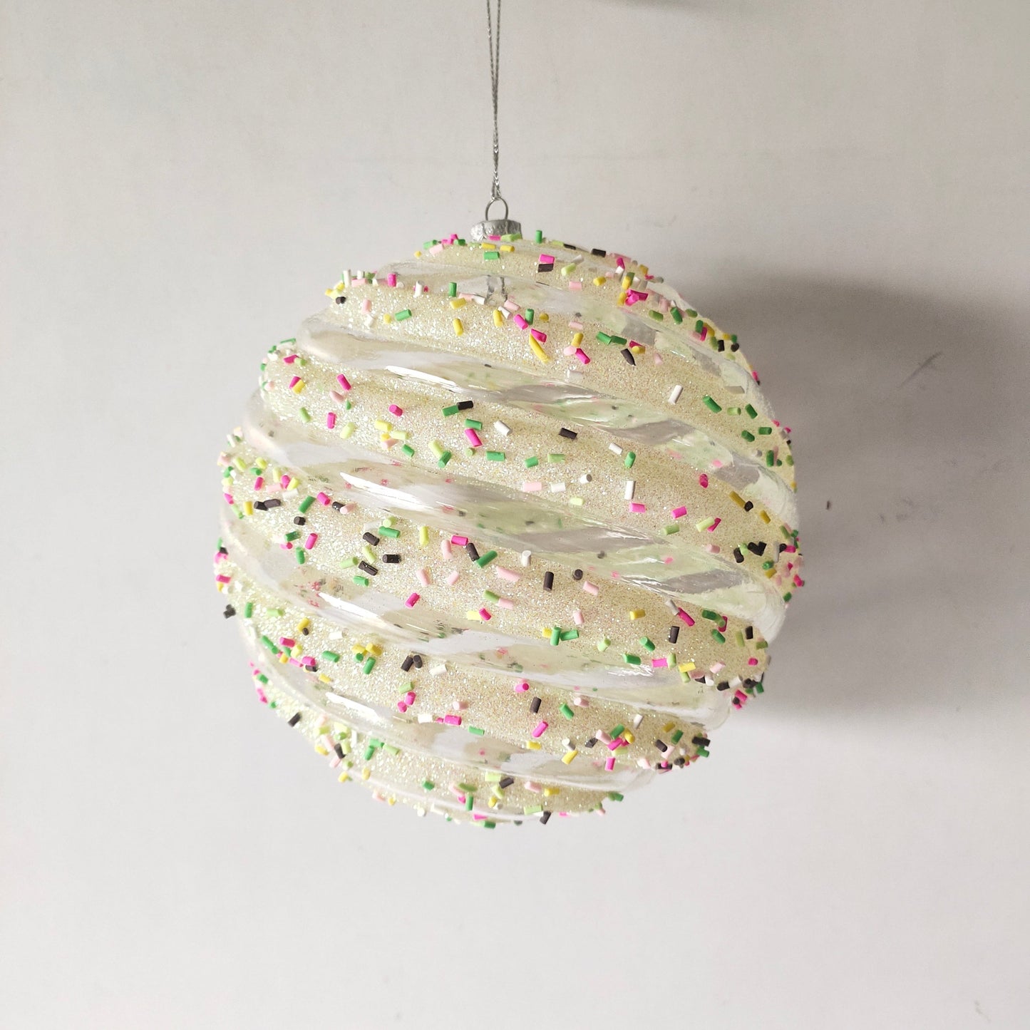 XO1113 SPIRAL BALL w/SPRINKLE,6"