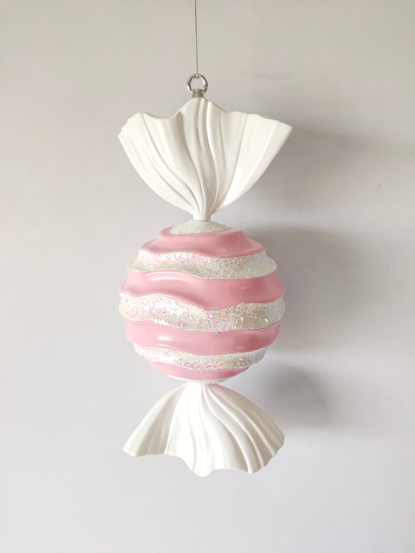 XO1126 GLITTERED WAVE CANDY ORN,19.5"
