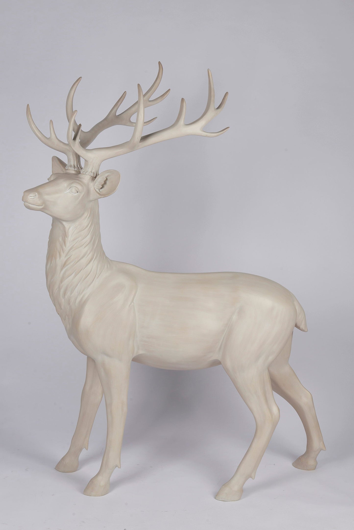 XR13132 RESIN STANDING REINDEER,60in