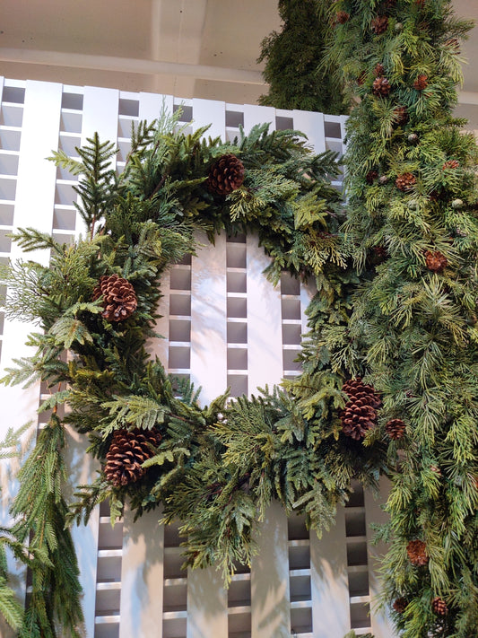 GW2119 NORFOLK/CEDAR/PINECONE WREATH